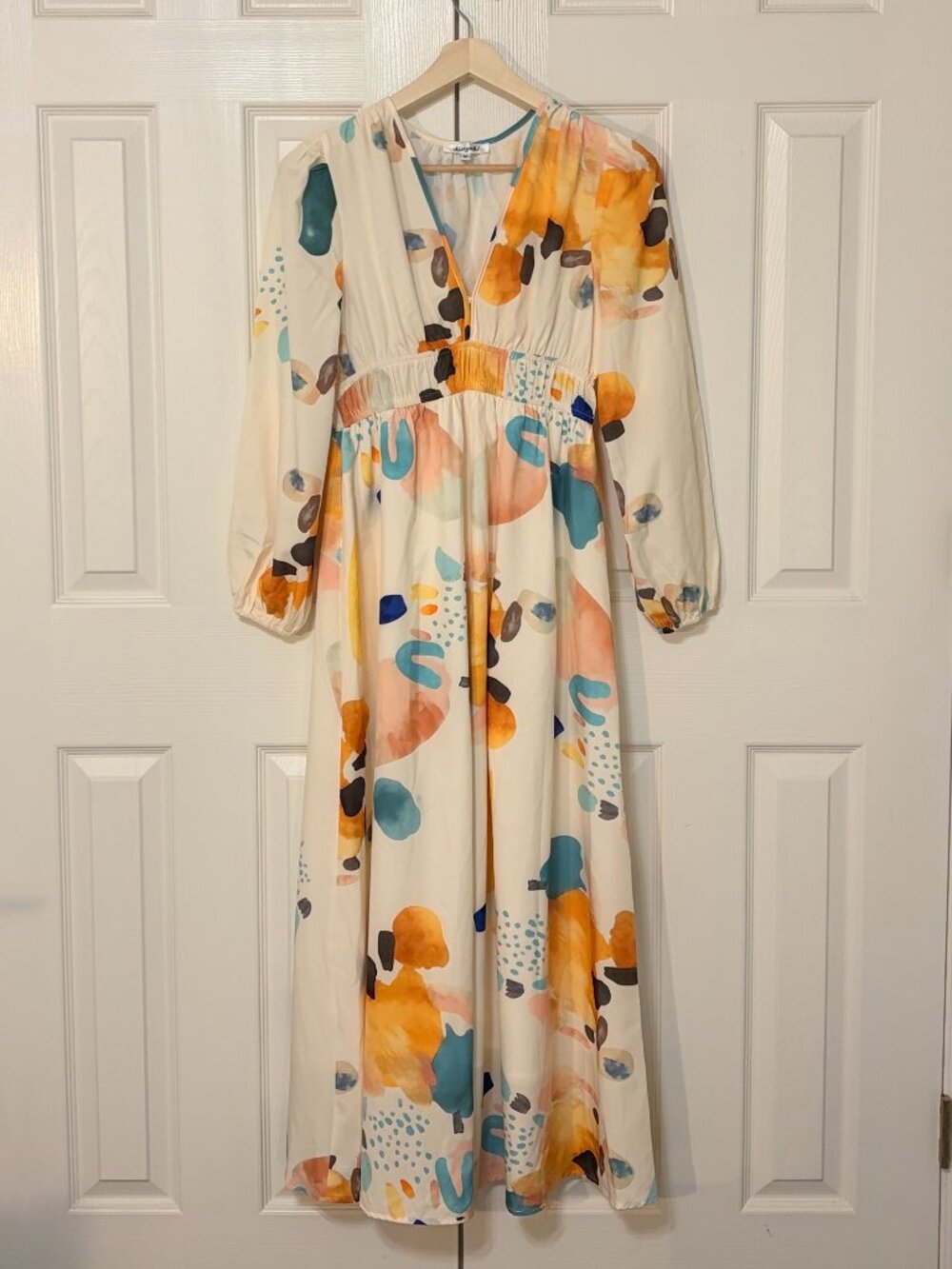 NWOT Women's Long-sleeve V-neck Abstract Multicolor Spring Maxi Dress Medium